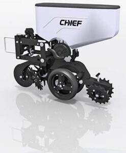 Detaillierte Ansicht eines Säelements der Agrisem Chief Einzelkornsämaschine. Das schwarze, robuste Gestell ist mit einer präzisen Vereinzelungstechnologie, einer großen Säbox mit Chief-Branding und verschiedenen Anpressrollen für optimale Saatgutablage ausgestattet.